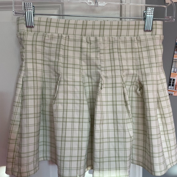 green & white skirt; full tilt brand sold at tillys; size medium - Picture 2 of 2